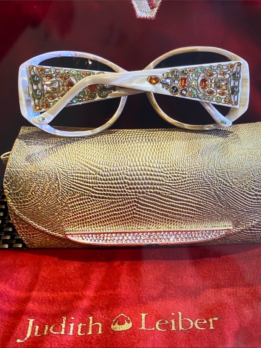 Judith Lieber Handmade in Italy 🇮🇹 Pearl Marbalized Crystal Sunglasses